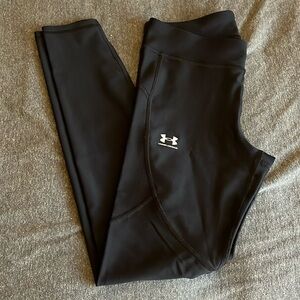 Under Armour black leggings